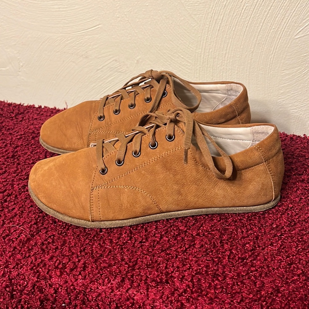 Aintap Barefoot Minimalist lace up British Tan leather shoes Size US 10/Euro 43